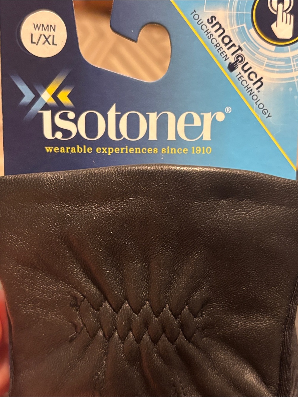 Isotoner Women's Touchscreen Gloves in Black